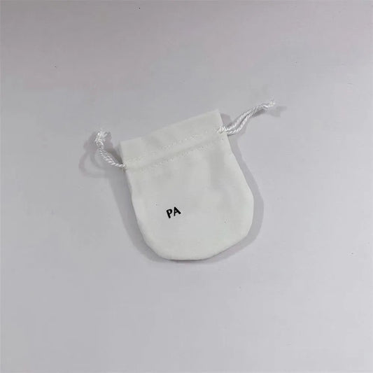 White Designer Jewelry Box: Clearly states the primary color, type, and style.